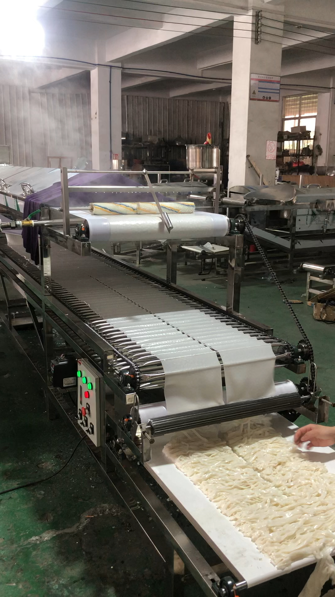 中型河粉机,蒸汽式河粉机