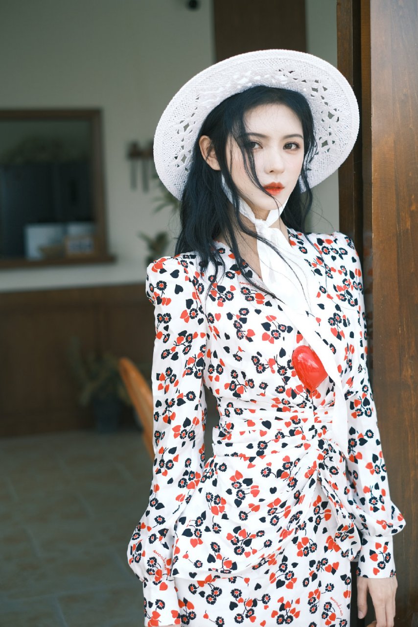 张予曦高清壁纸头像(五十八)[比心]