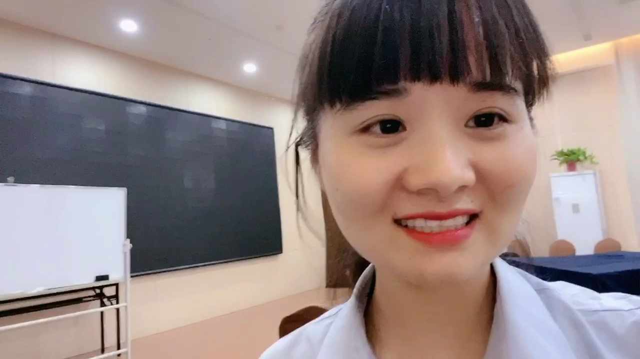 来70个领导在合肥开会,我们租大酒店。行政再布置会场来看看吧!