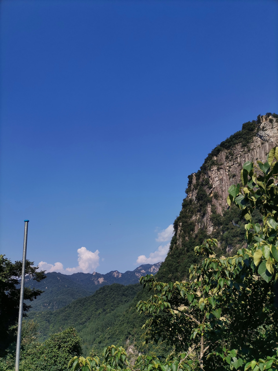鲁山想马河一日游,爬山累的腿疼了两天,高空的玻璃天桥,差点吓死我.