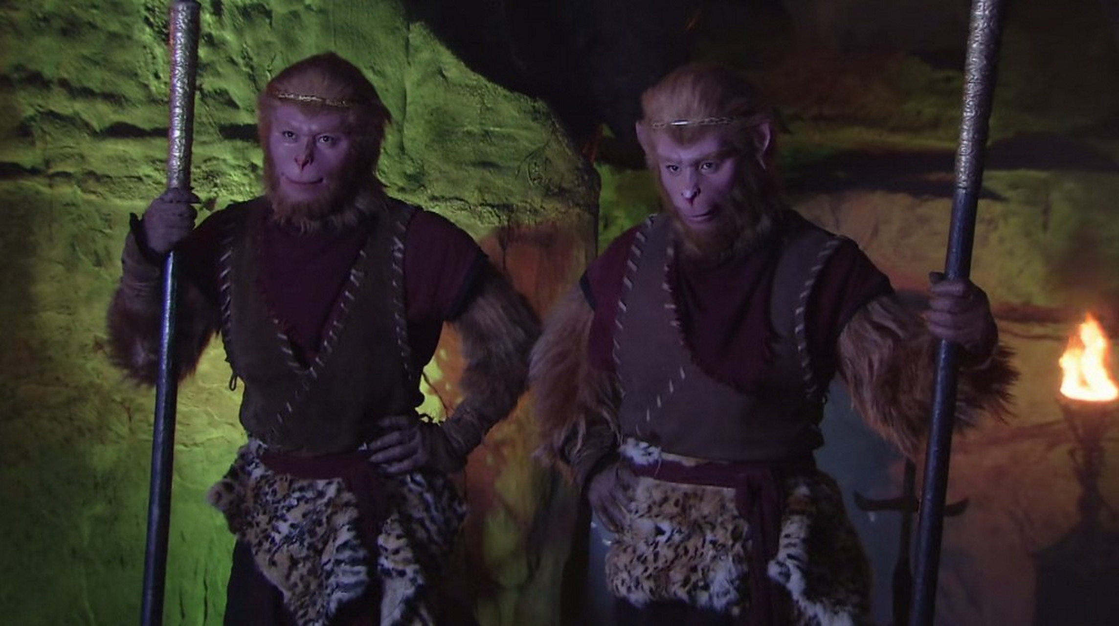 灵明石猴是孙悟空,六耳猕猴也在西游记里登场了,唯独不见通臂猿猴和赤