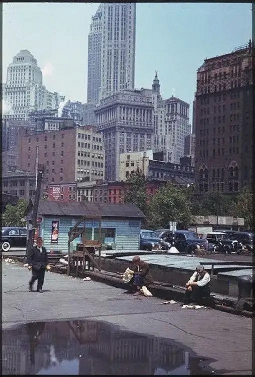这是上世纪40年代的美国纽约街头照片,不敢想象那时候他们就已如此