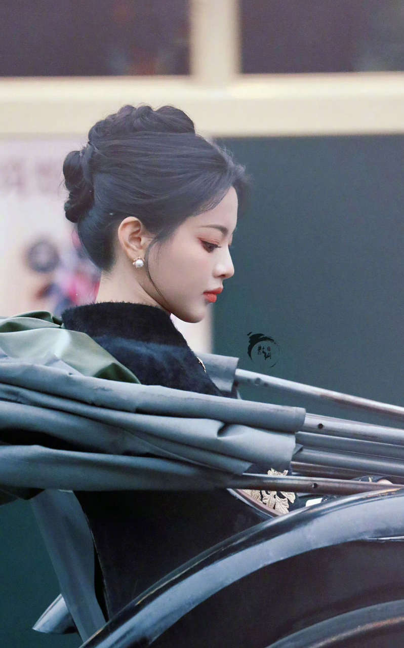 杨超越民国风路透,真的好美,颇有小妈文学的味道