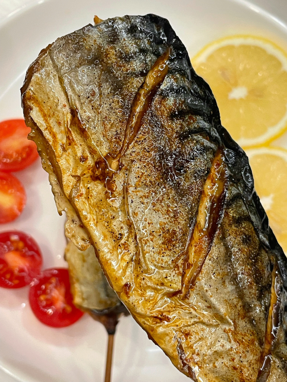 空气炸锅烤出来的青花鱼真的太绝了!