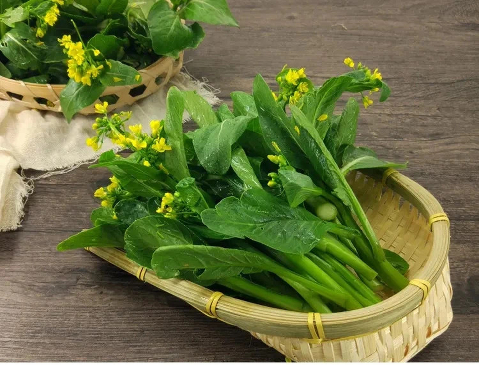 菜心又名菜薹,属十字花科芸薹属小白菜变种,2n=20,是华南地区的特色