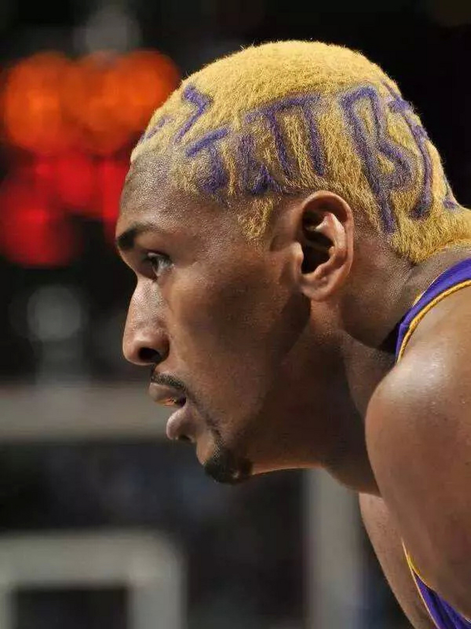 阿泰斯特nba生涯薪水一览:  99-00赛季:108万美元  公牛 00-01赛季