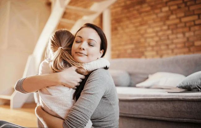 拥抱孩子就是给孩子最好的爱