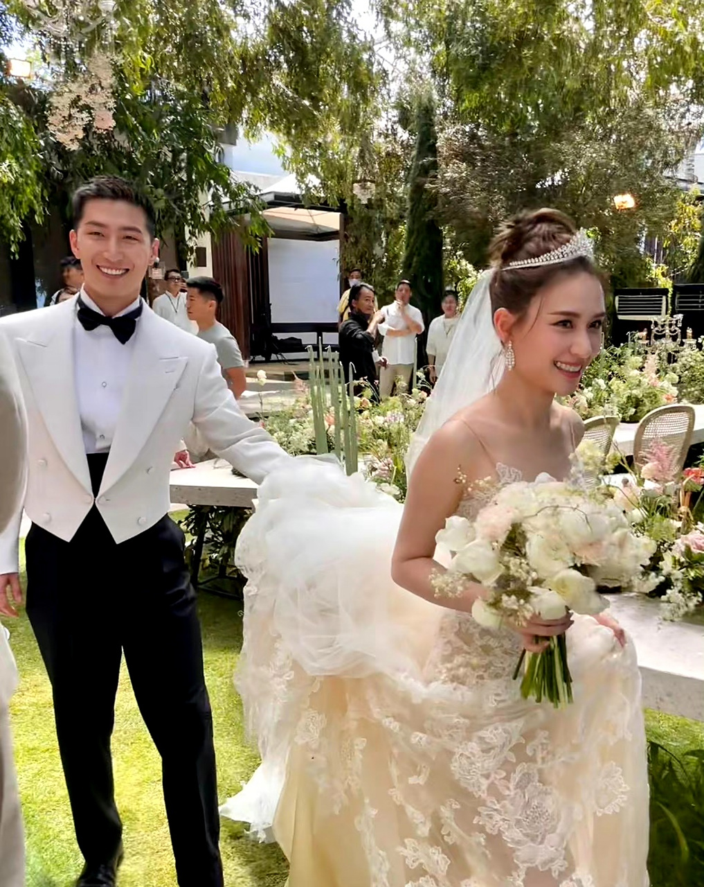 窦骁,何超莲婚礼直拍图,现场好梦幻