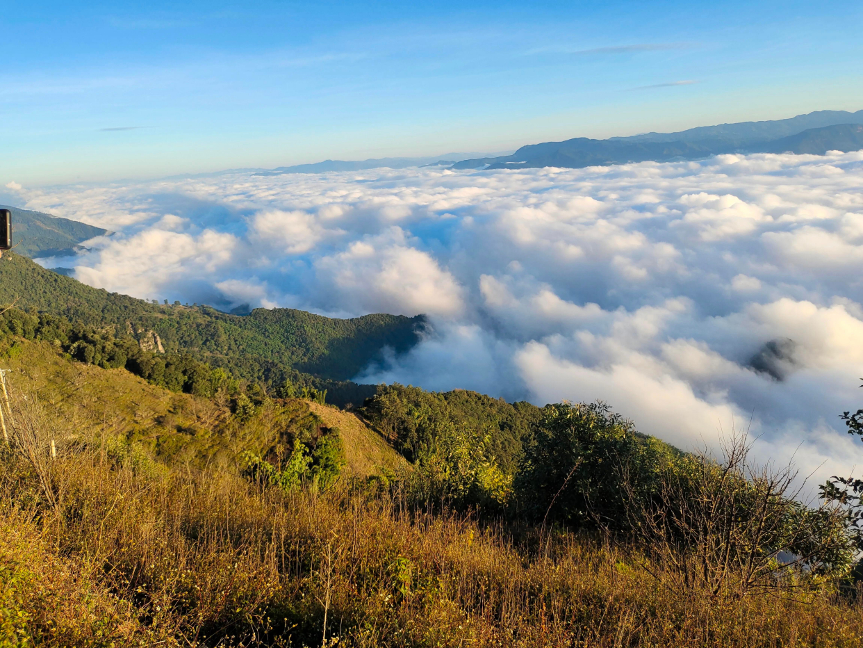 新平哀牢山风景区图片