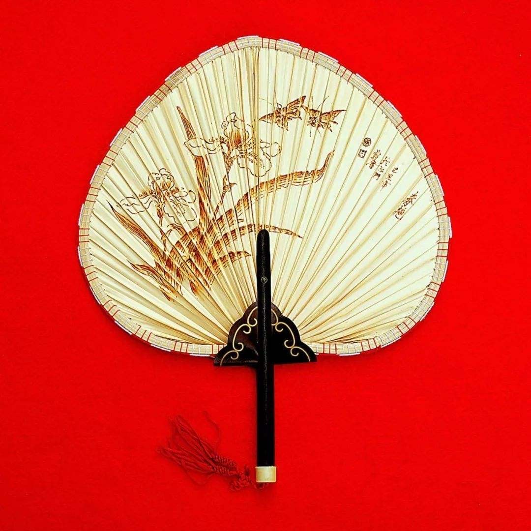 非遗文化之折扇!抓住夏天的尾巴,有没有很喜欢呢?