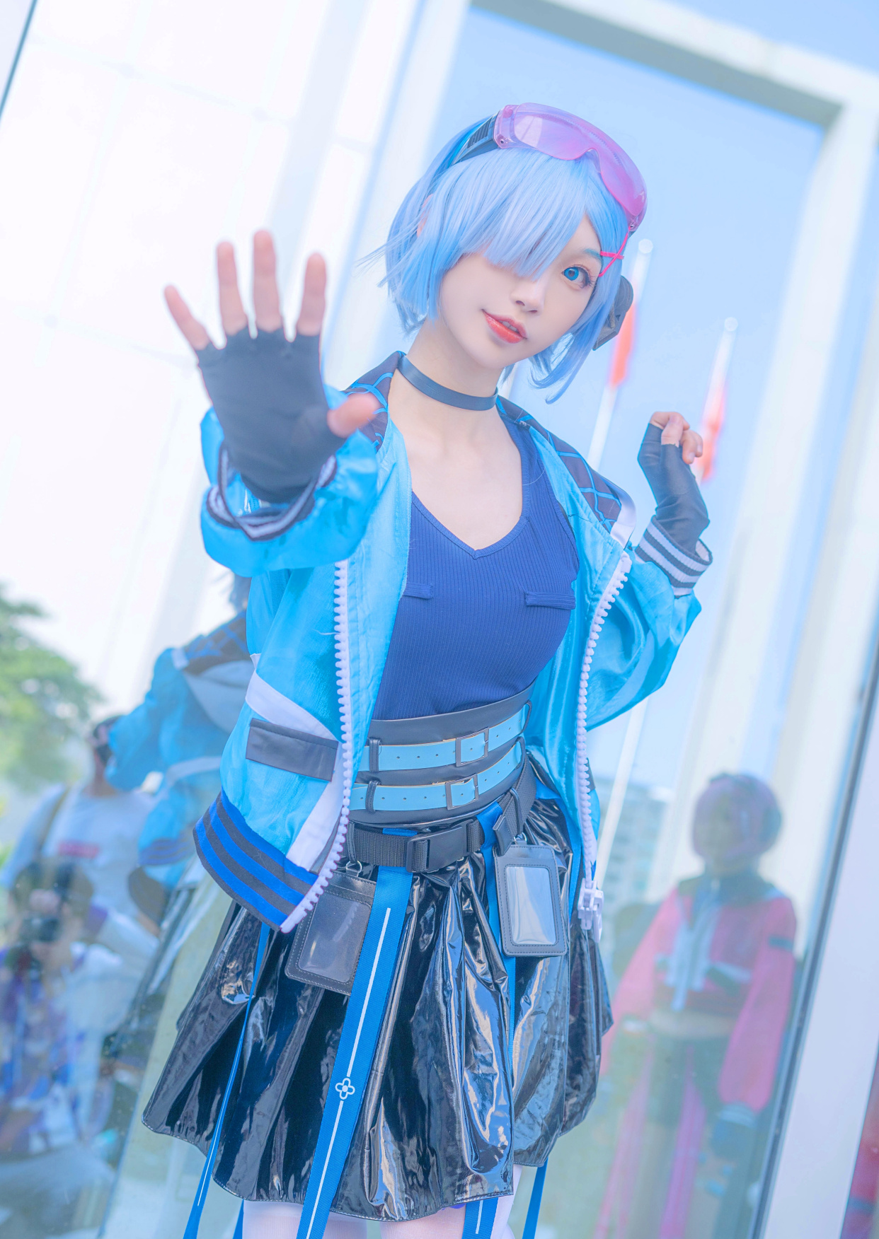 两位长腿小姐姐cosplay拉姆与雷姆,你觉得谁更好看呢?