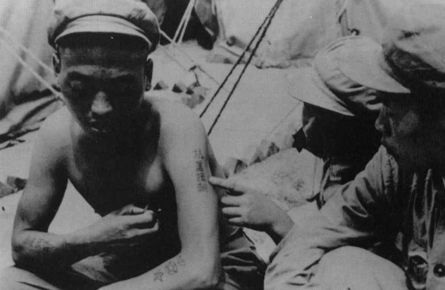 志愿军战俘中的叛徒李大安,甘当走狗残害同胞,最后被主子抛弃