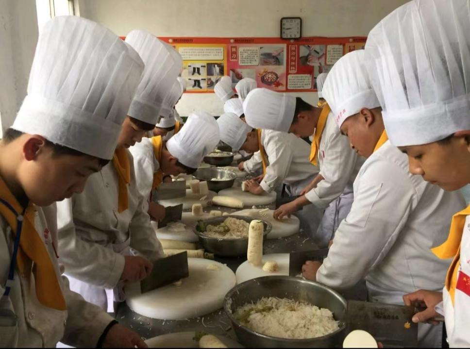 品味川菜文化蜀名厨小吃培训带您领略四川魅力