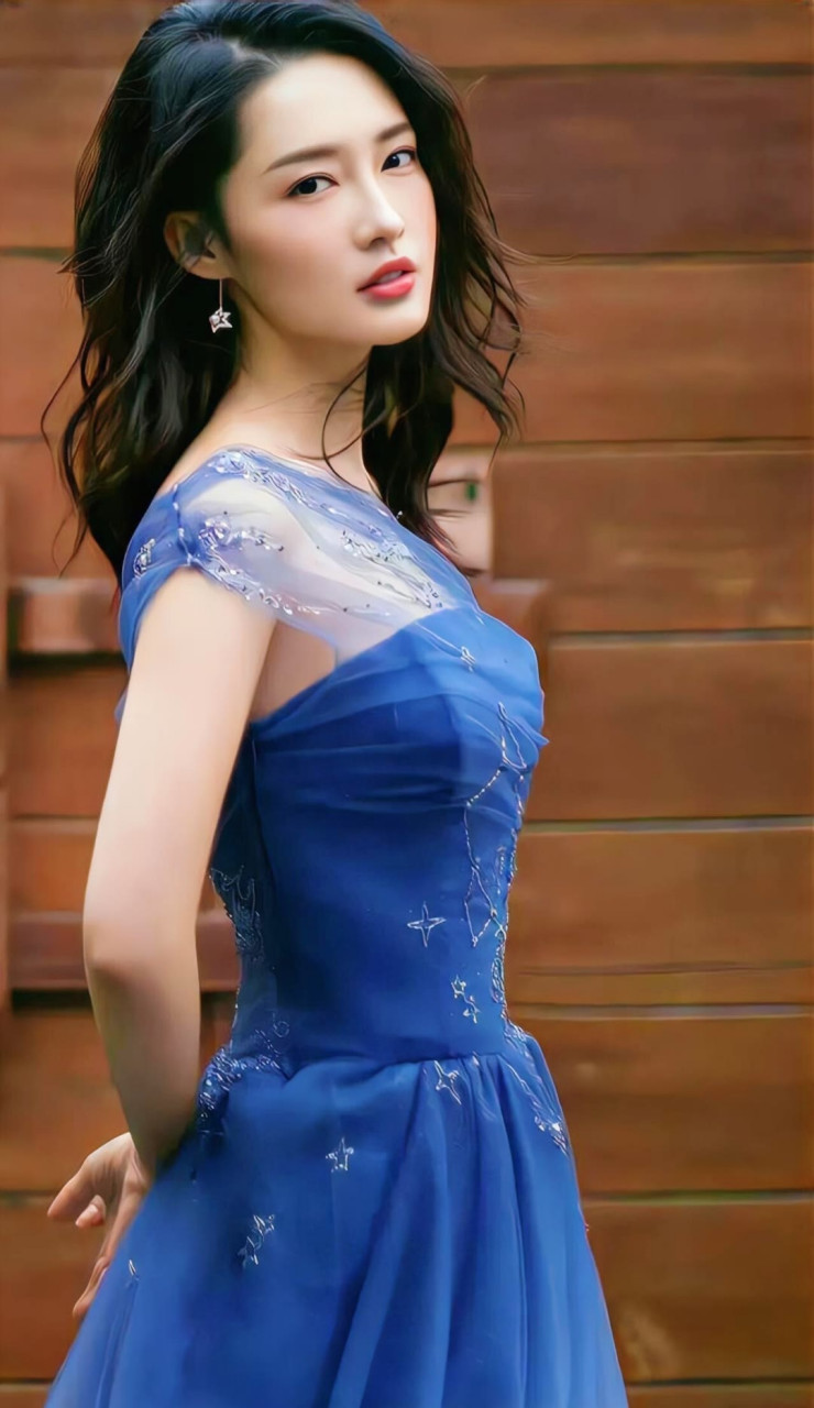 李沁# #明星美照# 这样的美女你喜欢吗