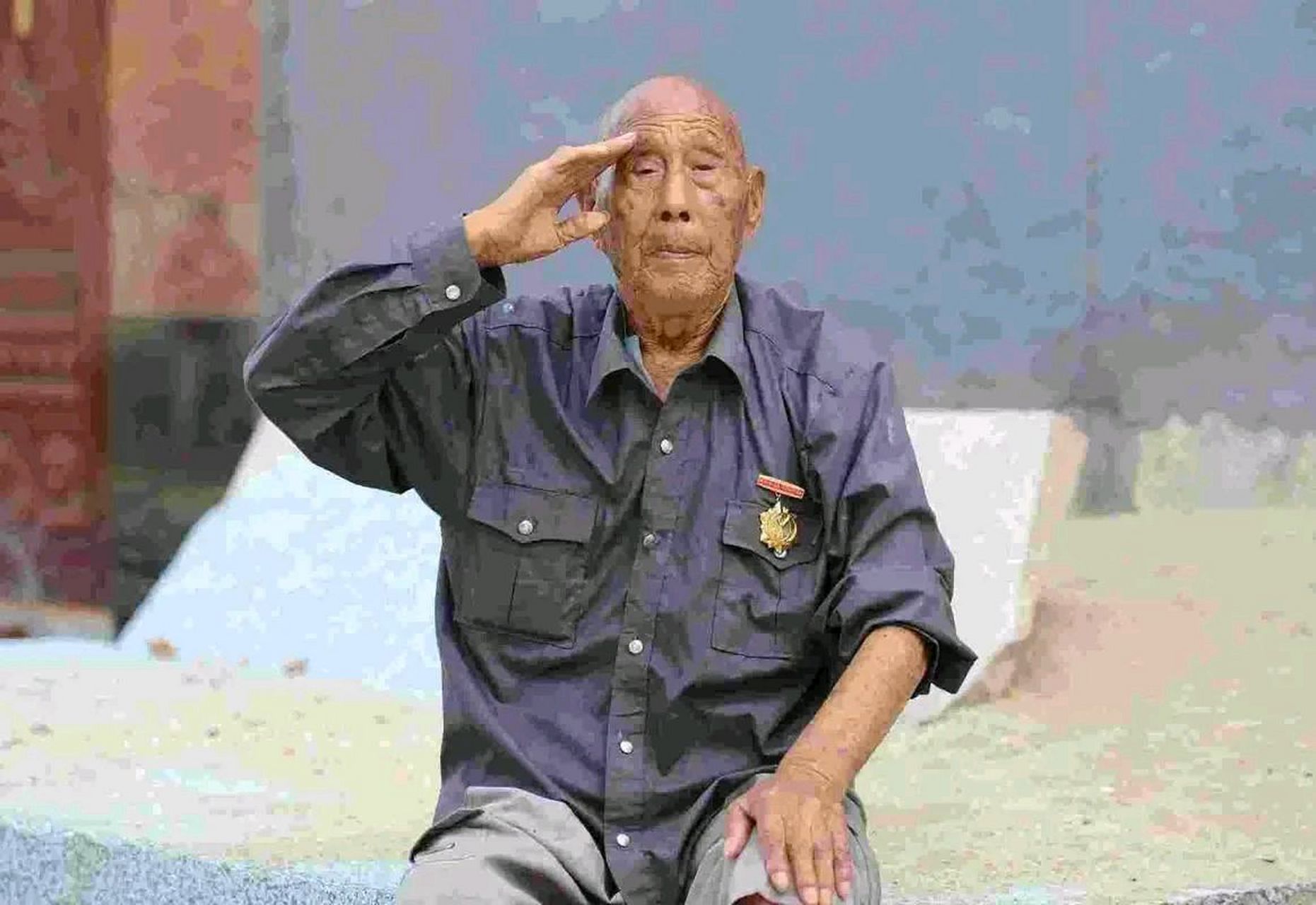 "房东悄悄提醒张思问等人.