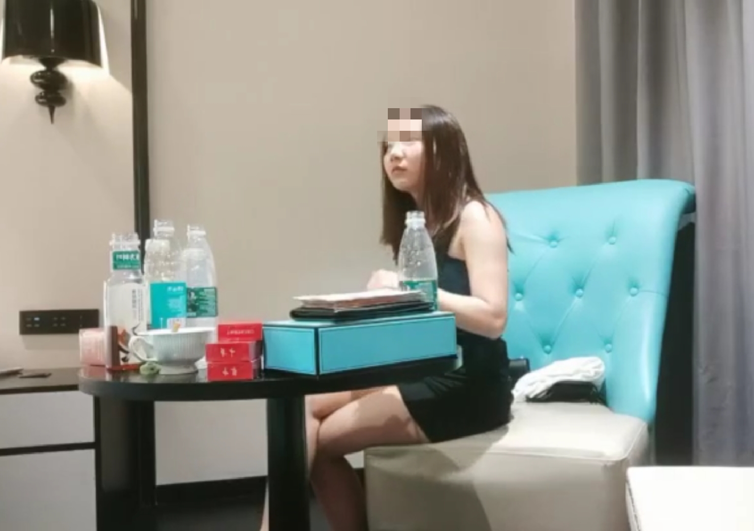 纪实:23岁女孩宾馆约男网友,没想到他是情场浪子?网友:可怜她