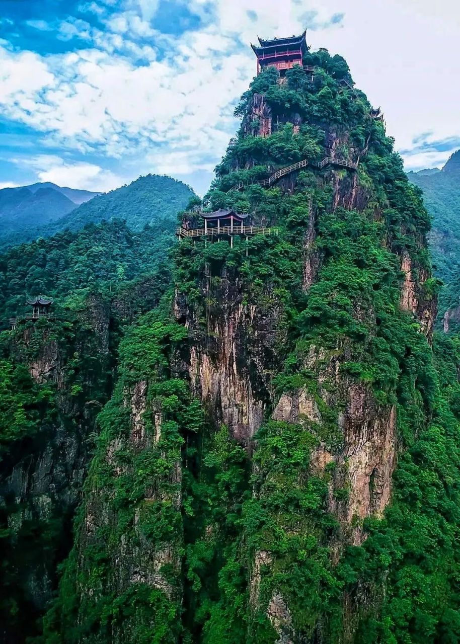 看亚运游杭州# 牛头山位于浙江省金华市武义县境内,是浙江中部天然