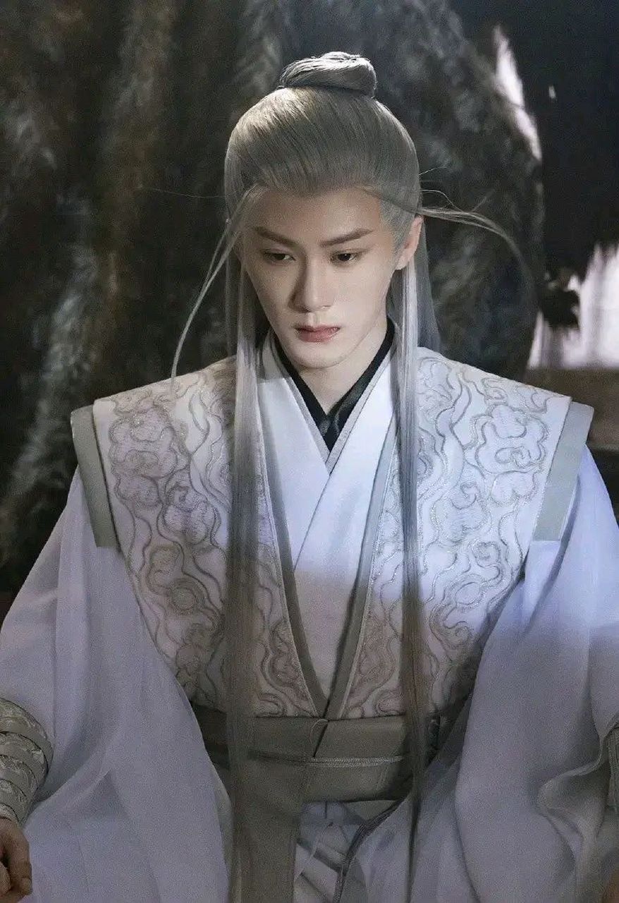 影视我来评《长相思》 一段话,看清楚相柳的艰难处境:  小夭知道自己