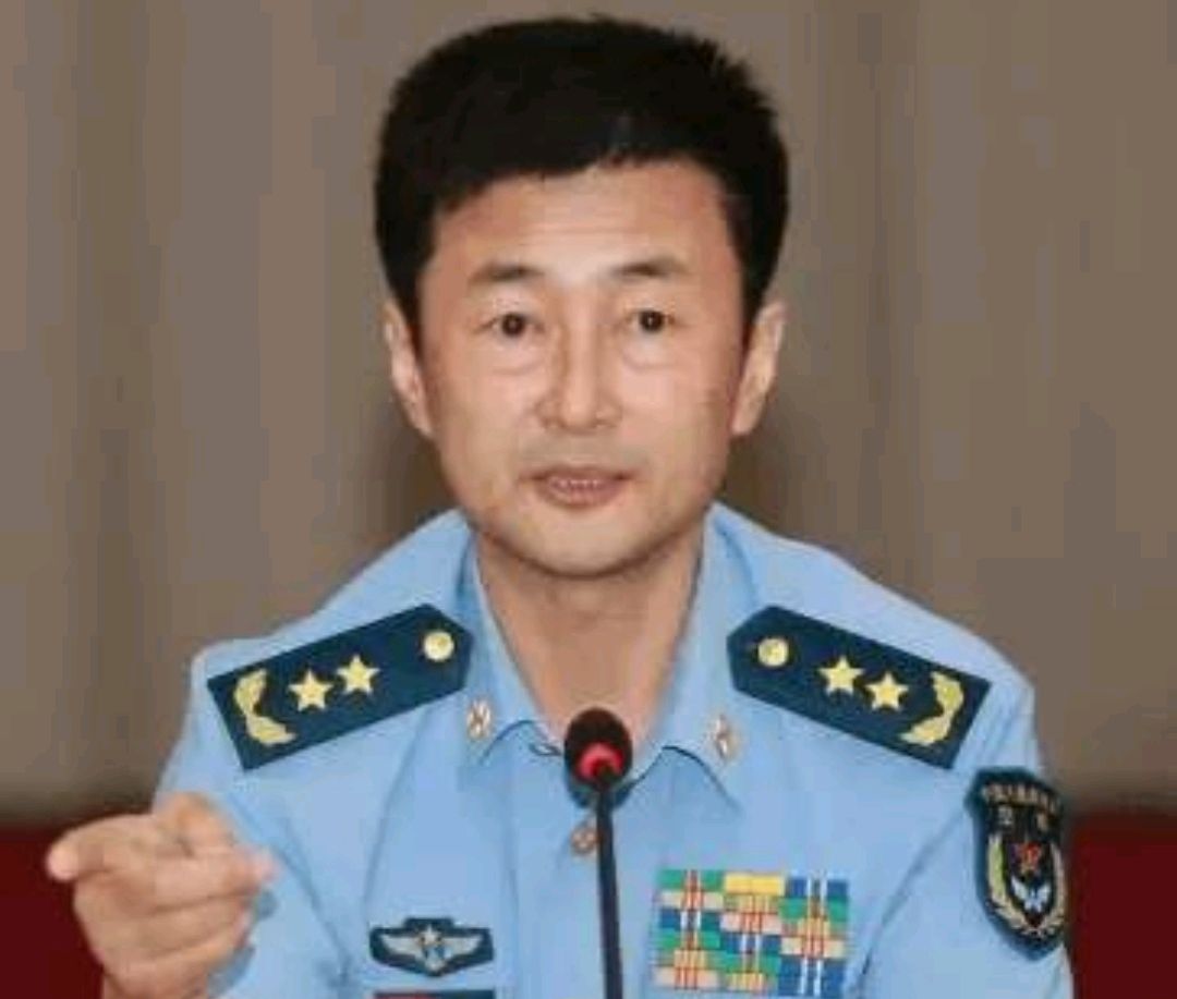 空军刘青松个人资料图片