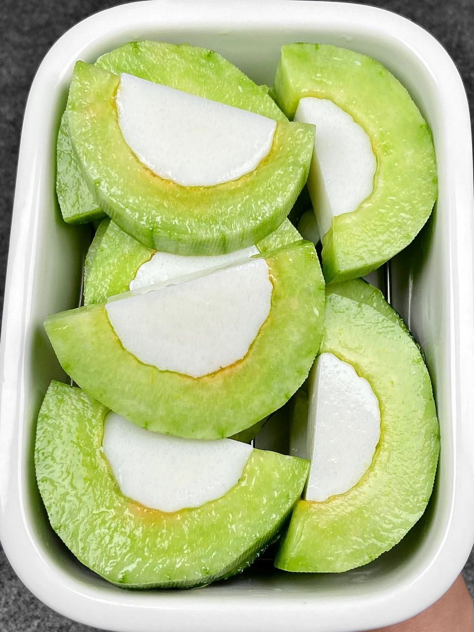 这个羊角蜜奶冻清脆爽口,奶冻qq弹弹的,像果冻一样!