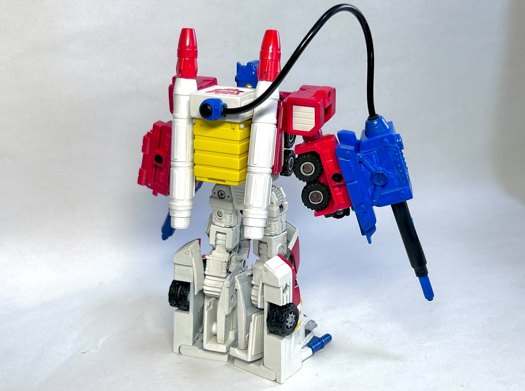 模型欣赏:玩家改造重涂 变形金刚 传世联合 v级 g2英雄擎天柱.