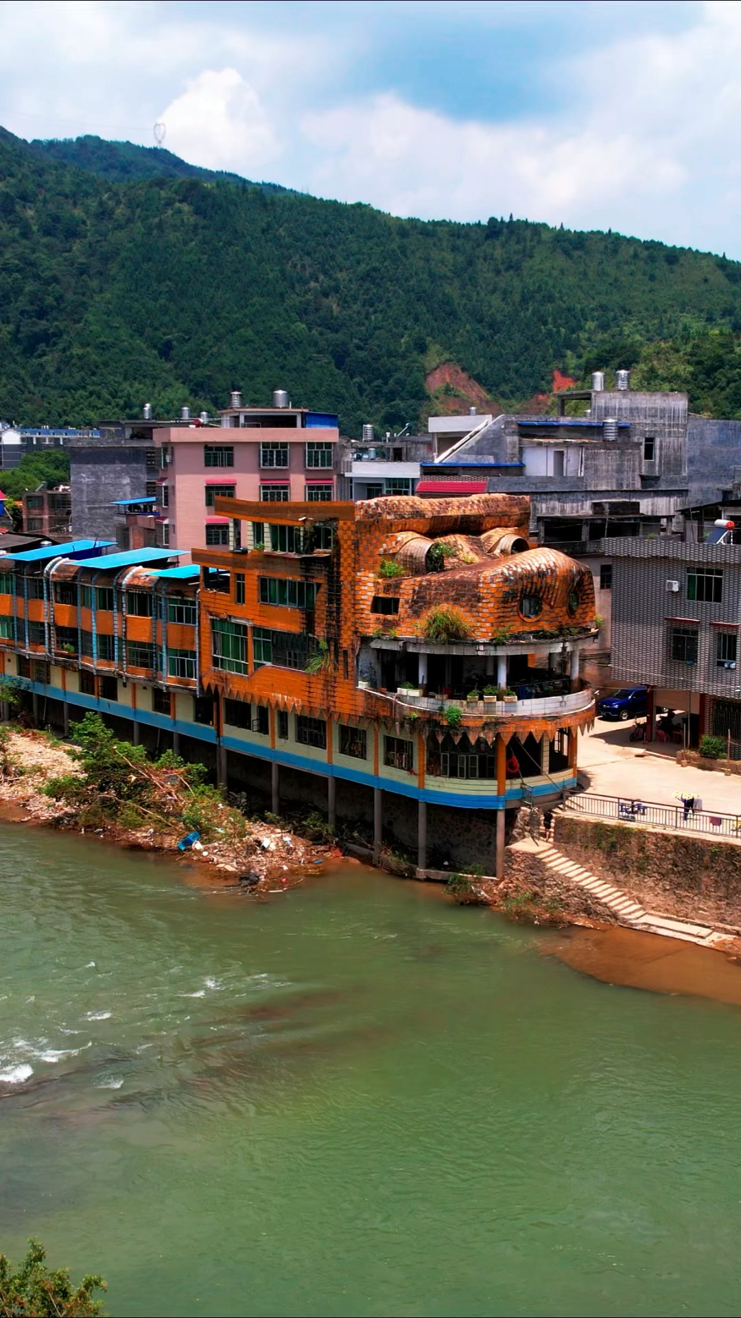 这是我的家乡码市镇,通过一代又一代人的努力,希望码市明天会更好-度