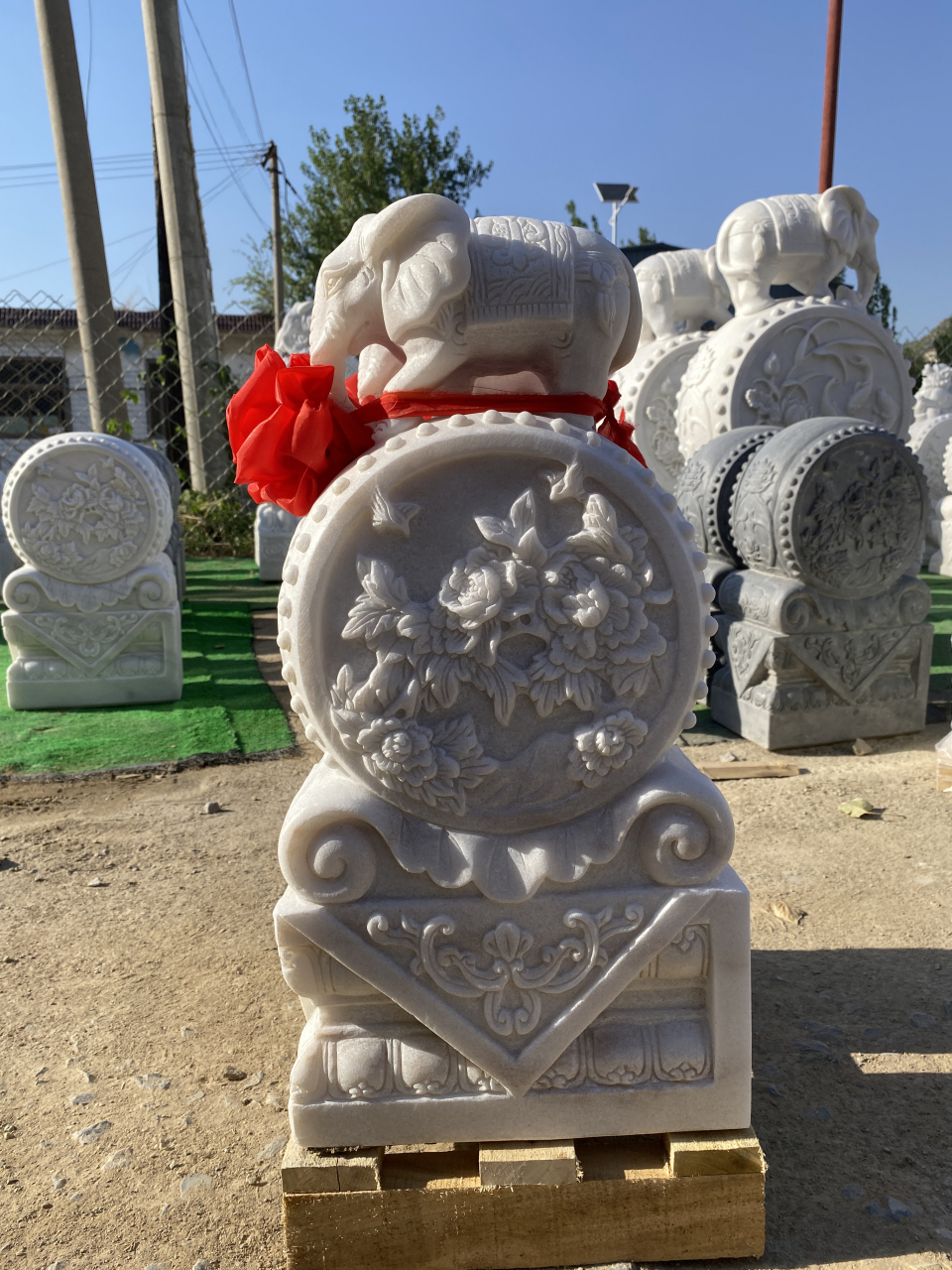 门口放对这样的抱鼓石寓意好颜值高[加油啊][加油啊][加油啊]