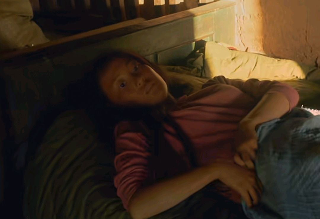 《八角笼中》最催泪的戏份瘫痪在床的姐姐,无奈和坚持令人痛心