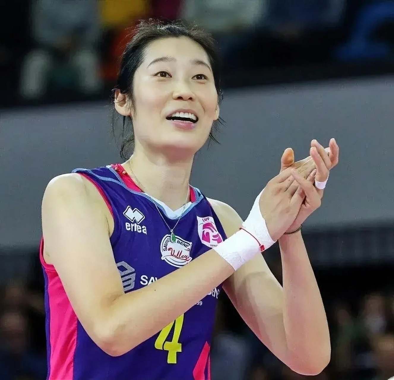 结束了意大利女排职业联赛的朱婷,已经回到了国内.