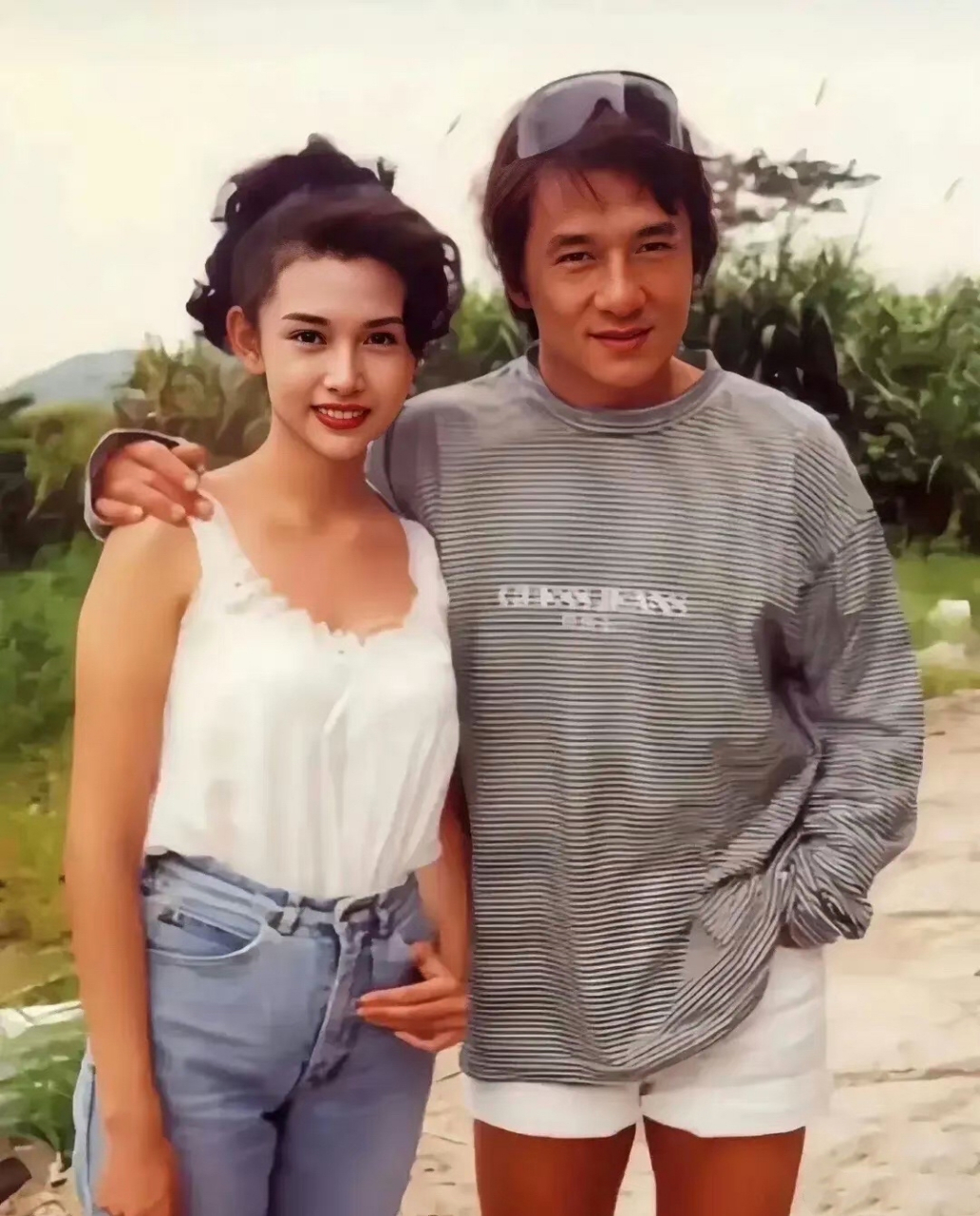 成龙大哥的超短裤比女生穿的还时髦[捂脸][捂脸]