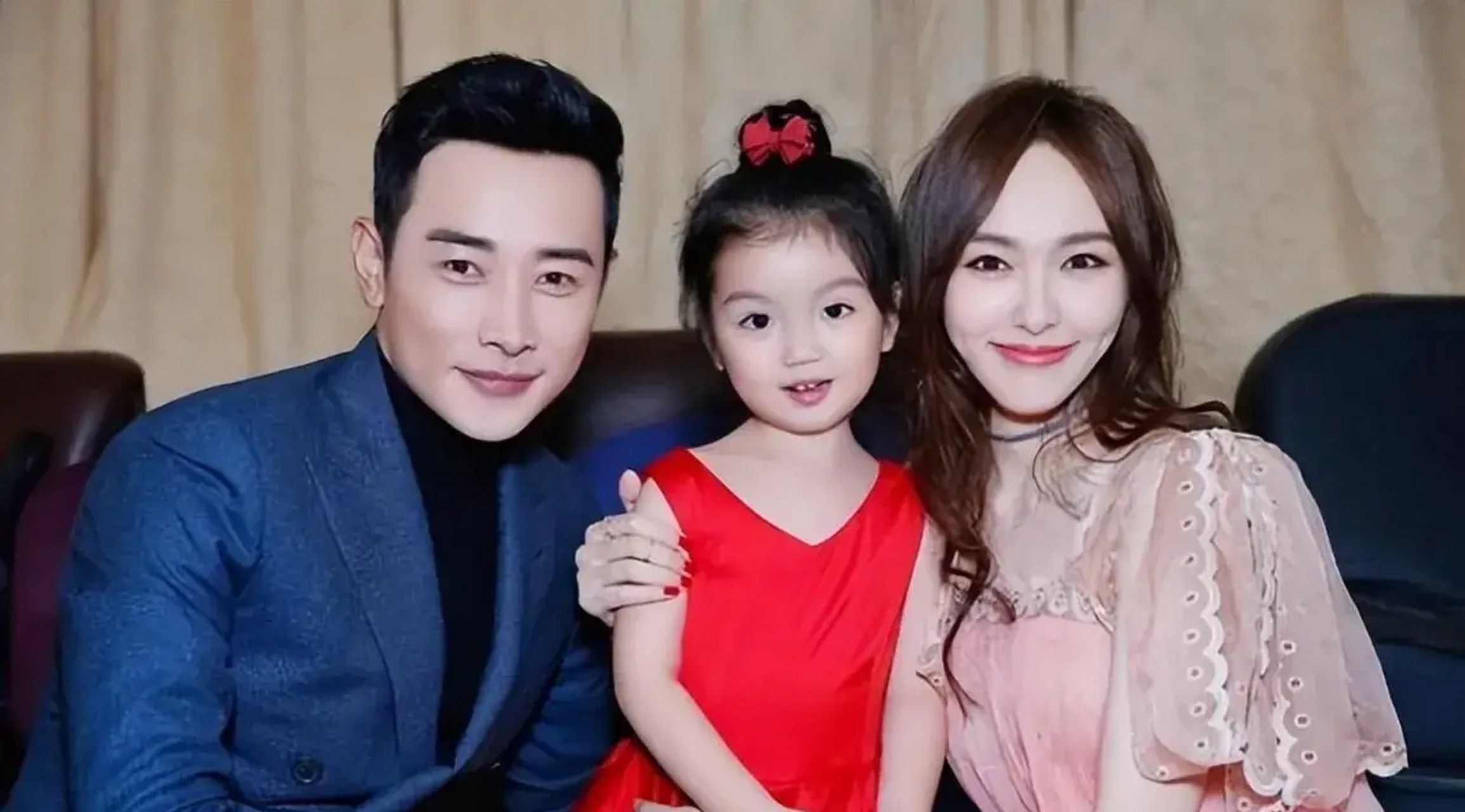 罗晋和唐嫣他们才是娱乐圈真正模范夫妻,是娱乐圈的一对清流,结婚多年