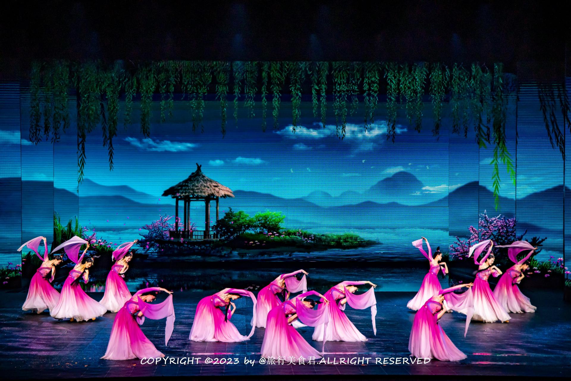 今晚我和小伙伴们一起来到了西安宋城千古情演出现场,感受到了这座