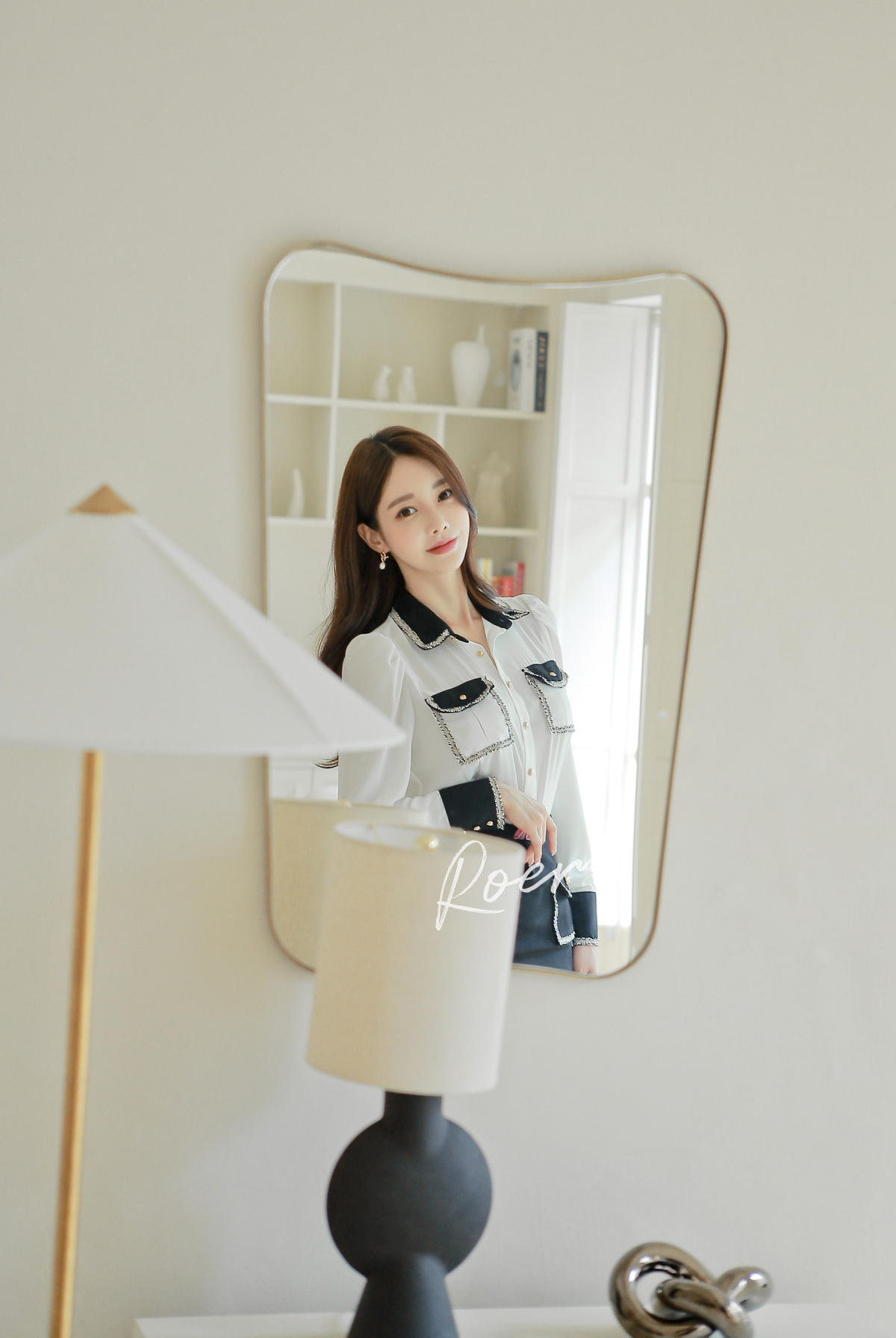 韩国女神孙允珠时尚写真:黑白倩影校园气质包臀裙