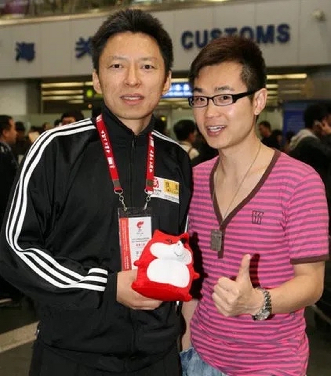 当年,张朝阳投资的电影《煎饼侠》获得了11亿的票房,但导演大鹏却只