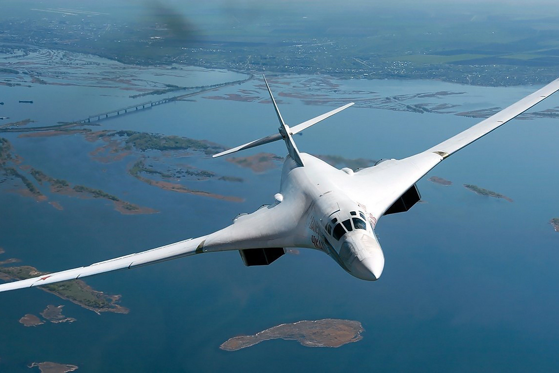 暴力与美学的结合体:图160战略轰炸机