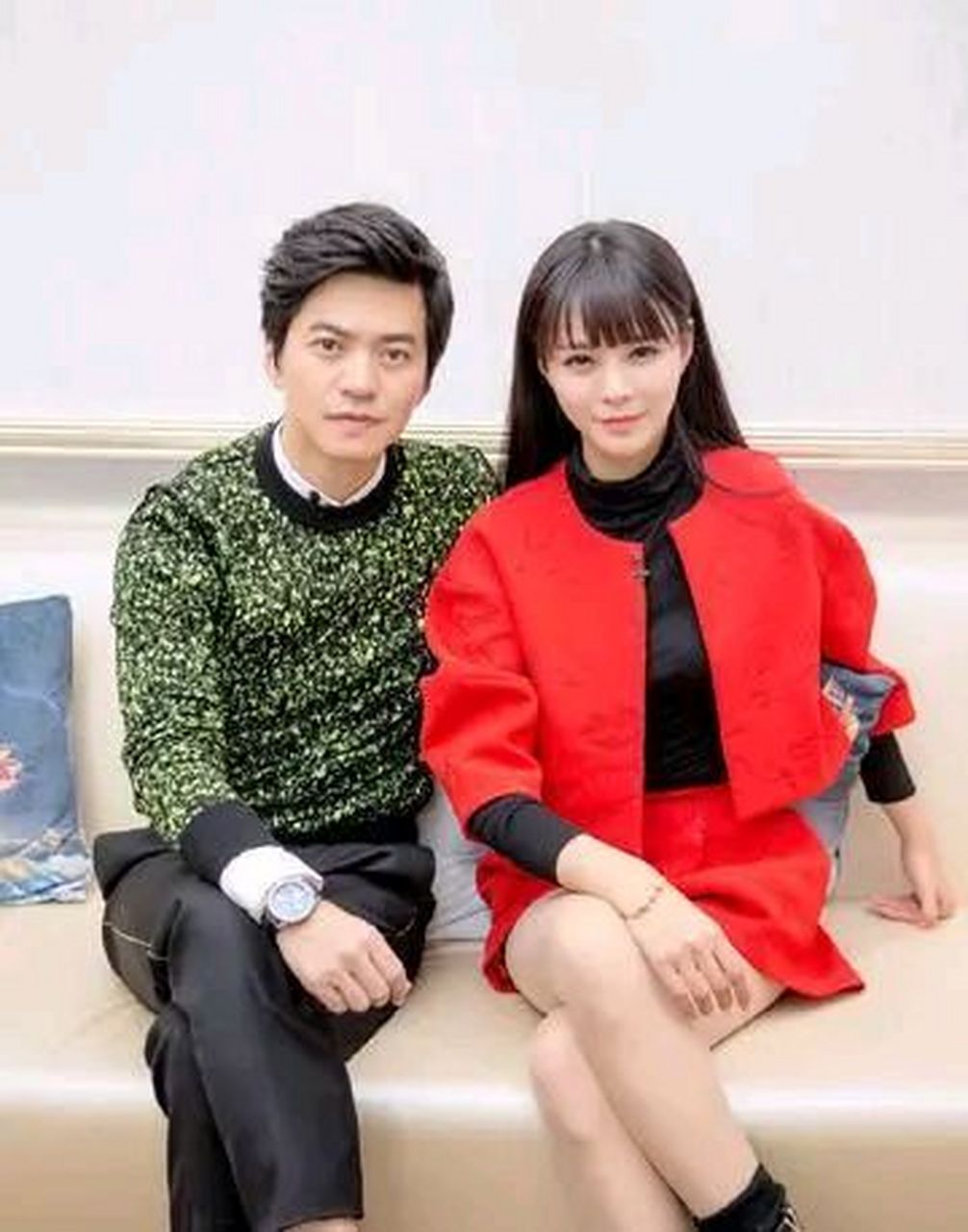 李健妻子孟小蓓婚纱照图片