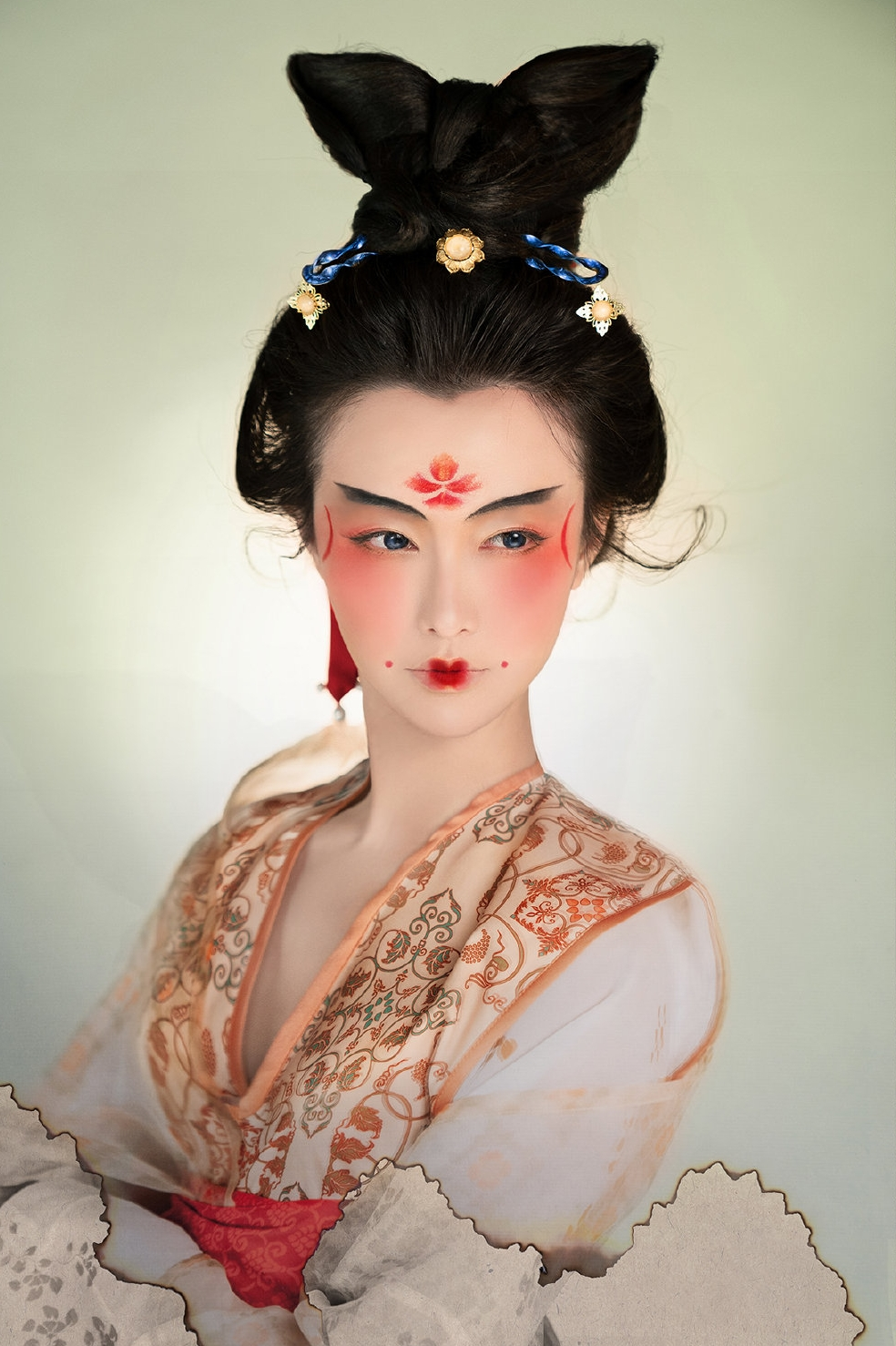盘点古代的妆容和服饰,唐代时期的女子长什么样?看了就知道