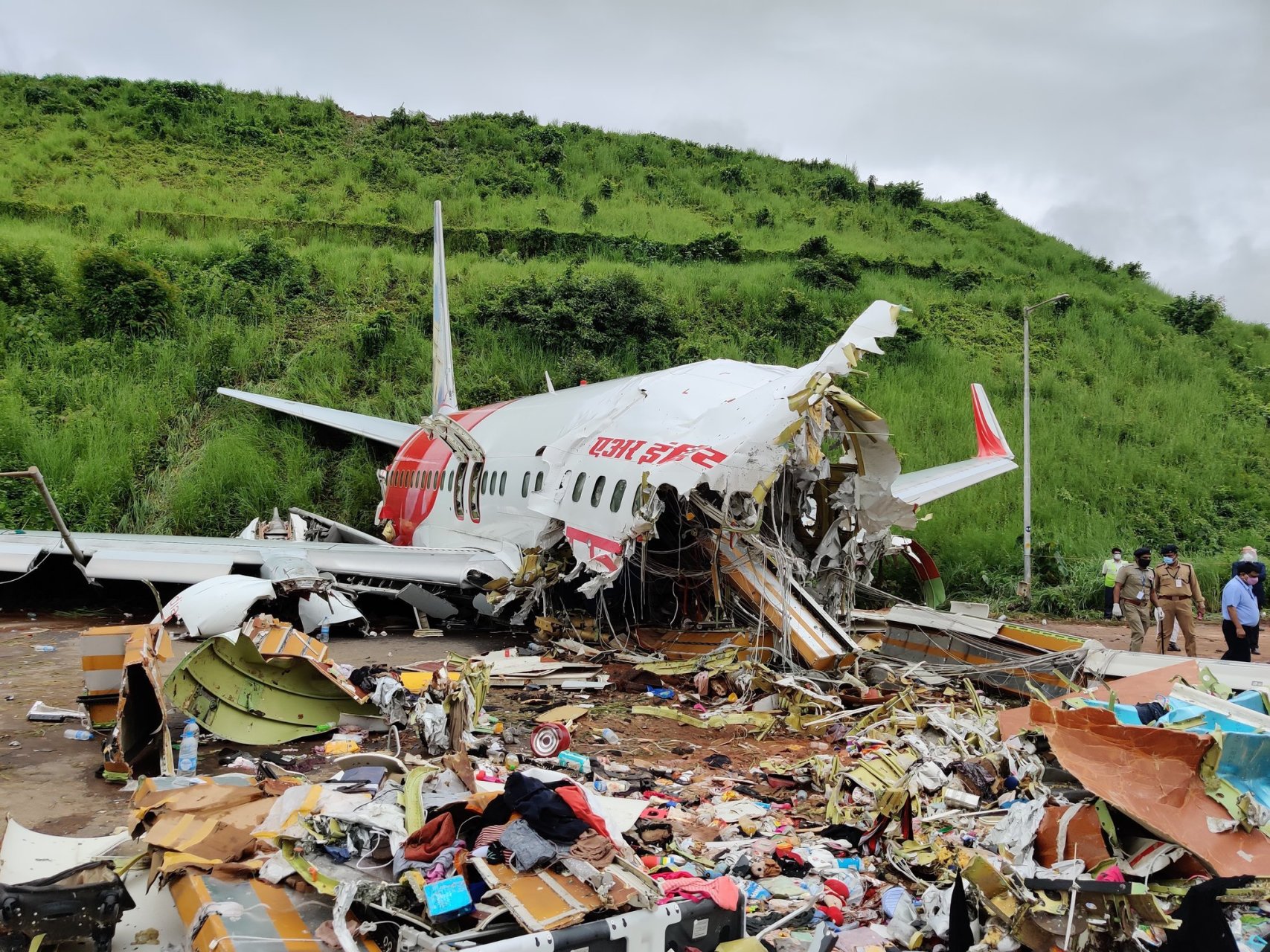 沙特阿拉伯航空763号航班空难,造成349人死亡,是航空史上第三严重的