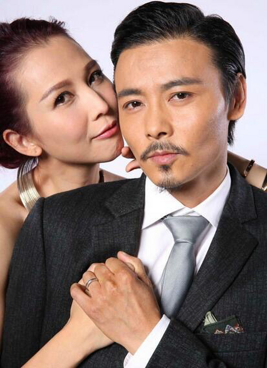 成名后,不仅做到零绯闻,对老婆也不离不弃,甚至更加的宠爱!