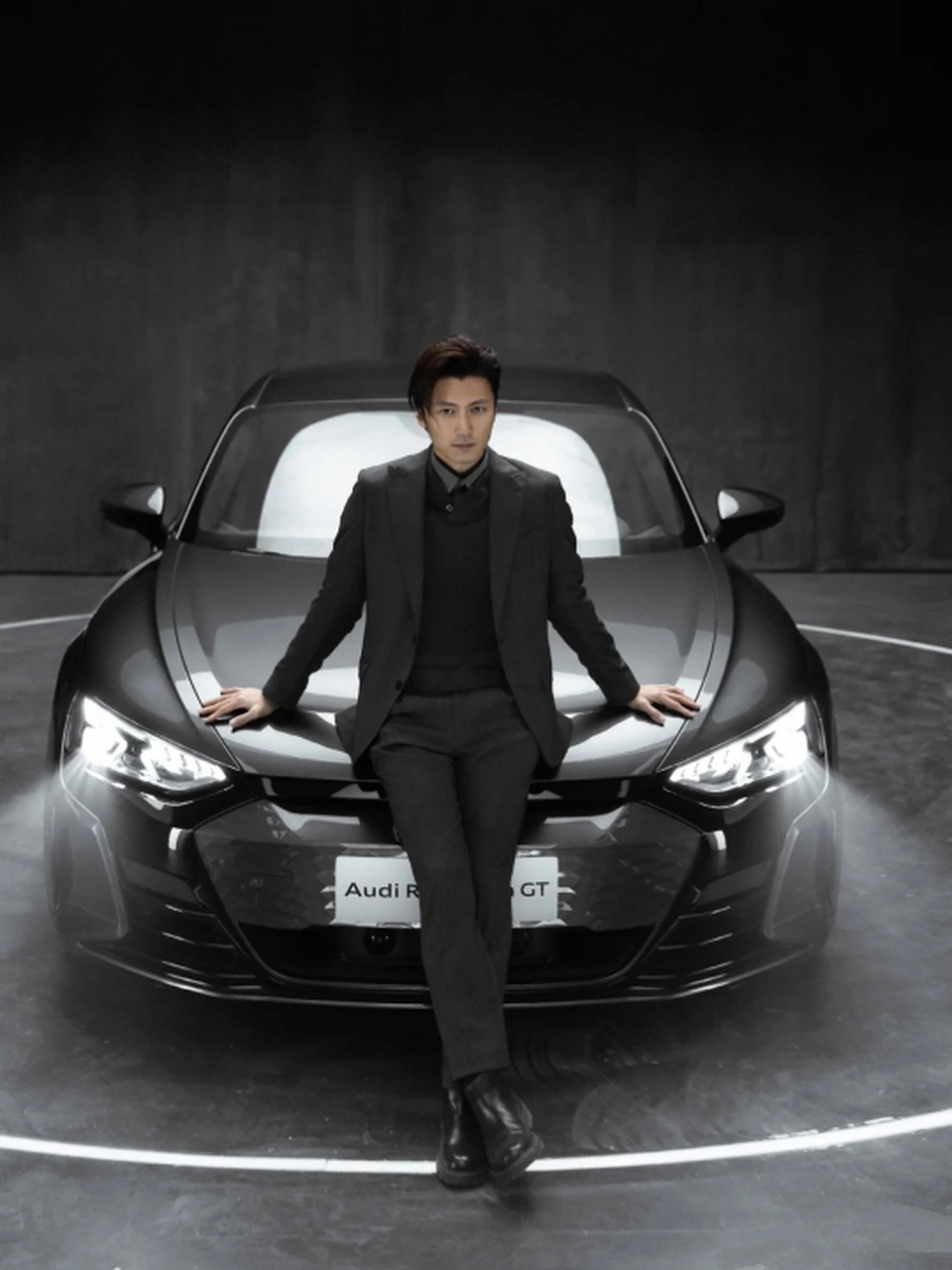 谢霆锋晒写真照