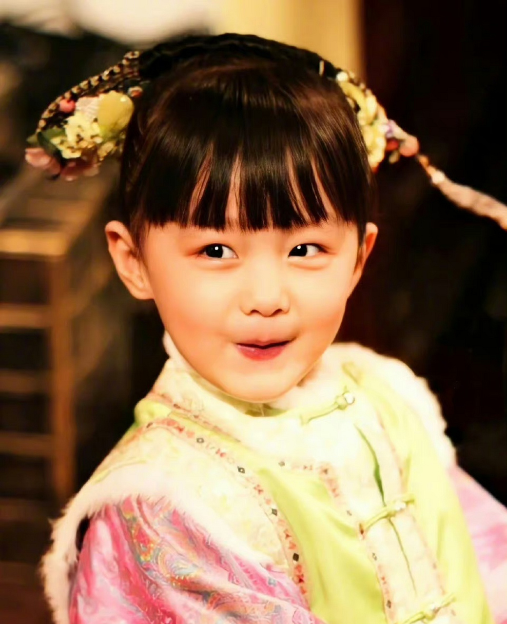 胧月公主扮演者近照#  甄嬛传里面可爱的小胧月长大啦!