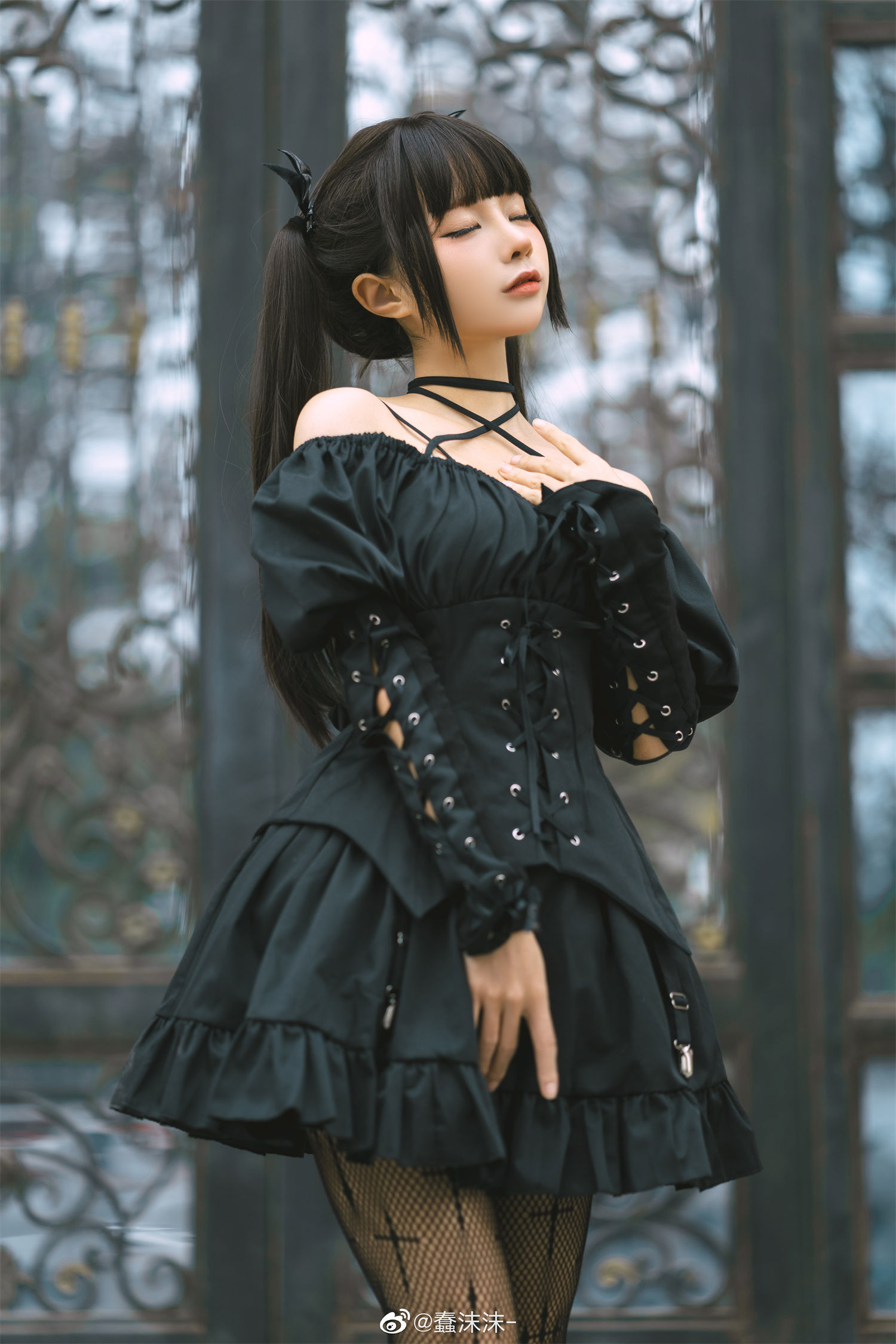 蠢沫沫无创可贴线上看图,黑色裙摆撩过绿荫小道 蠢沫沫无创可贴线上看图,黑色裙摆撩过绿荫小道