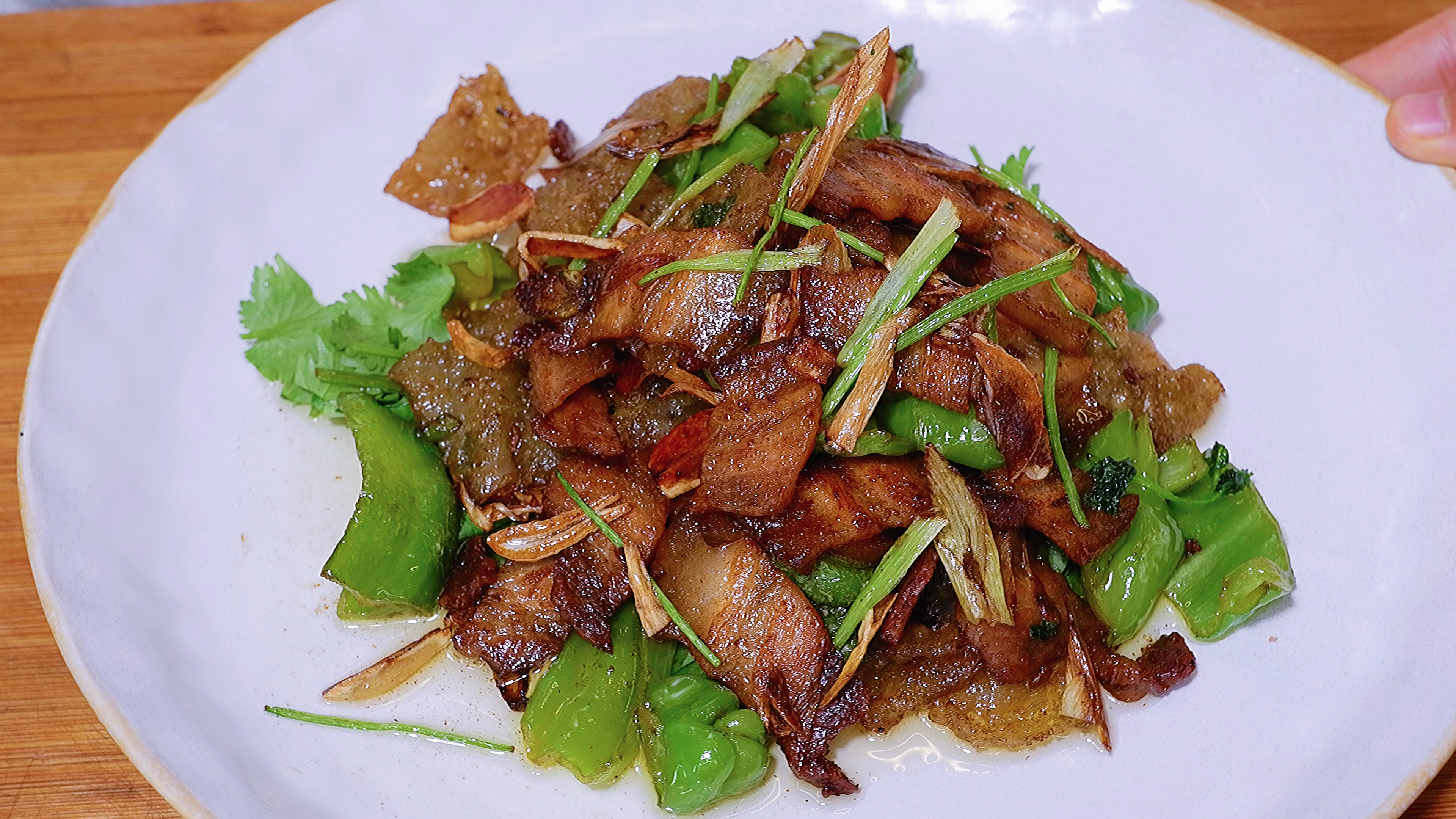 肉香四溢的苕皮回锅肉,嘎嘎炫饭,嘎嘎香,按头安利