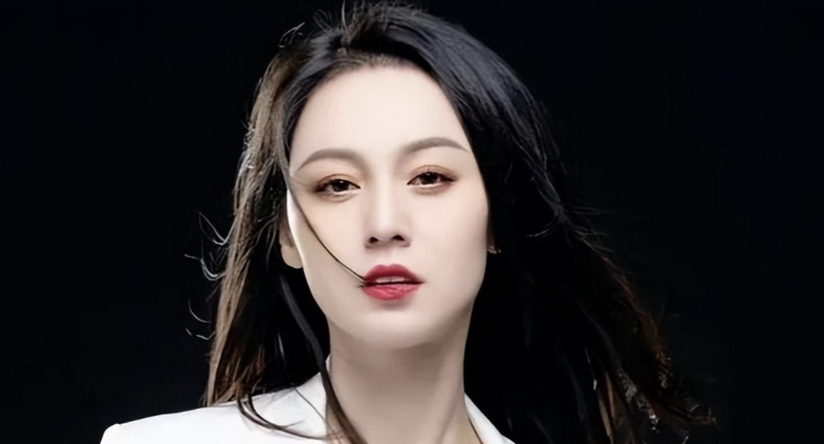 中国网红歌手唐艺:靠着抖音一步步成长,前婆婆称她是"好儿媳"