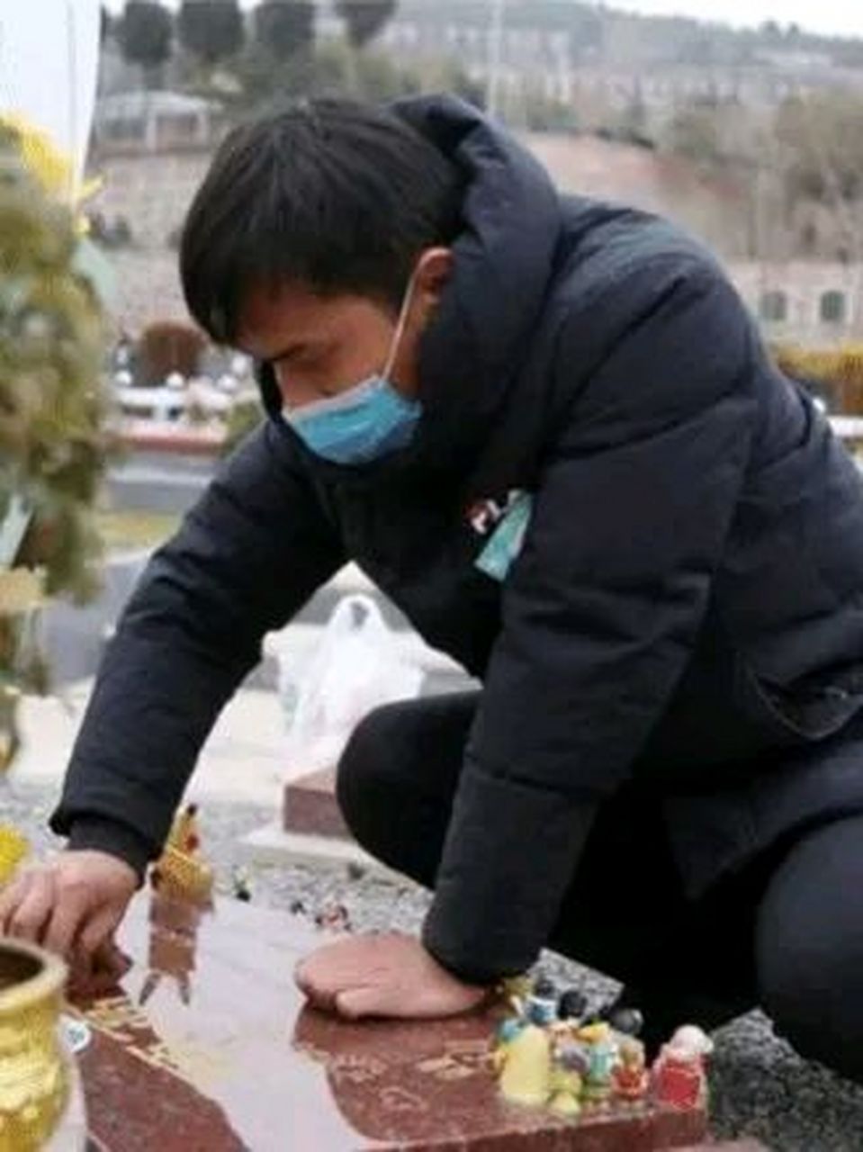 爸爸名叫顾斌,2012年女儿出生, 顾斌便对这个新生的孩子带来了无微不