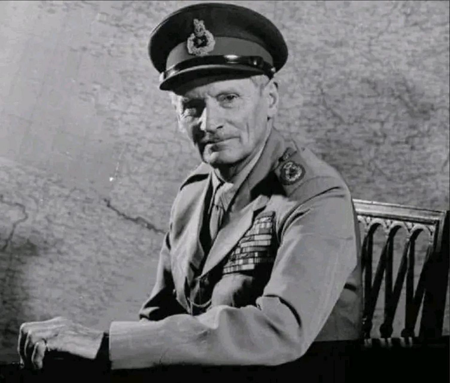 枪法最准的上将 一九六0年,英军元帅蒙哥马利率军事代表团来我国访问