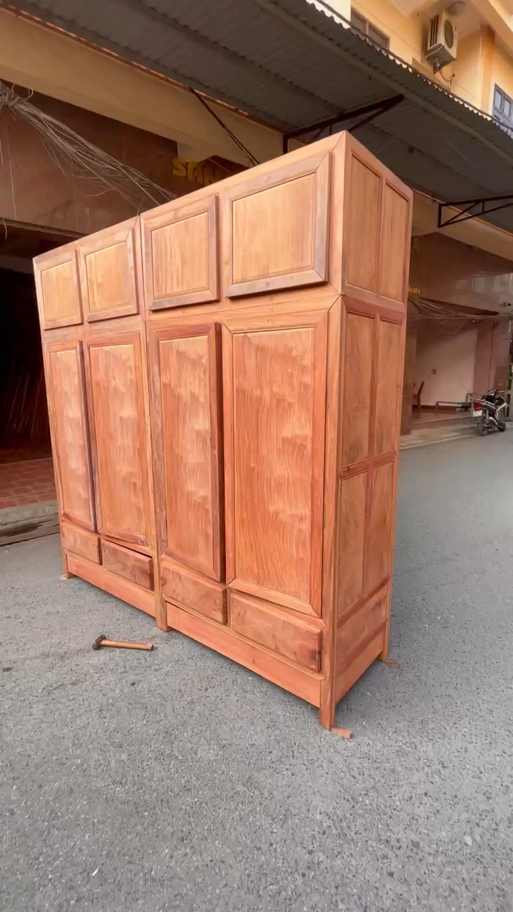 缅甸花梨大果紫檀独板顶箱柜