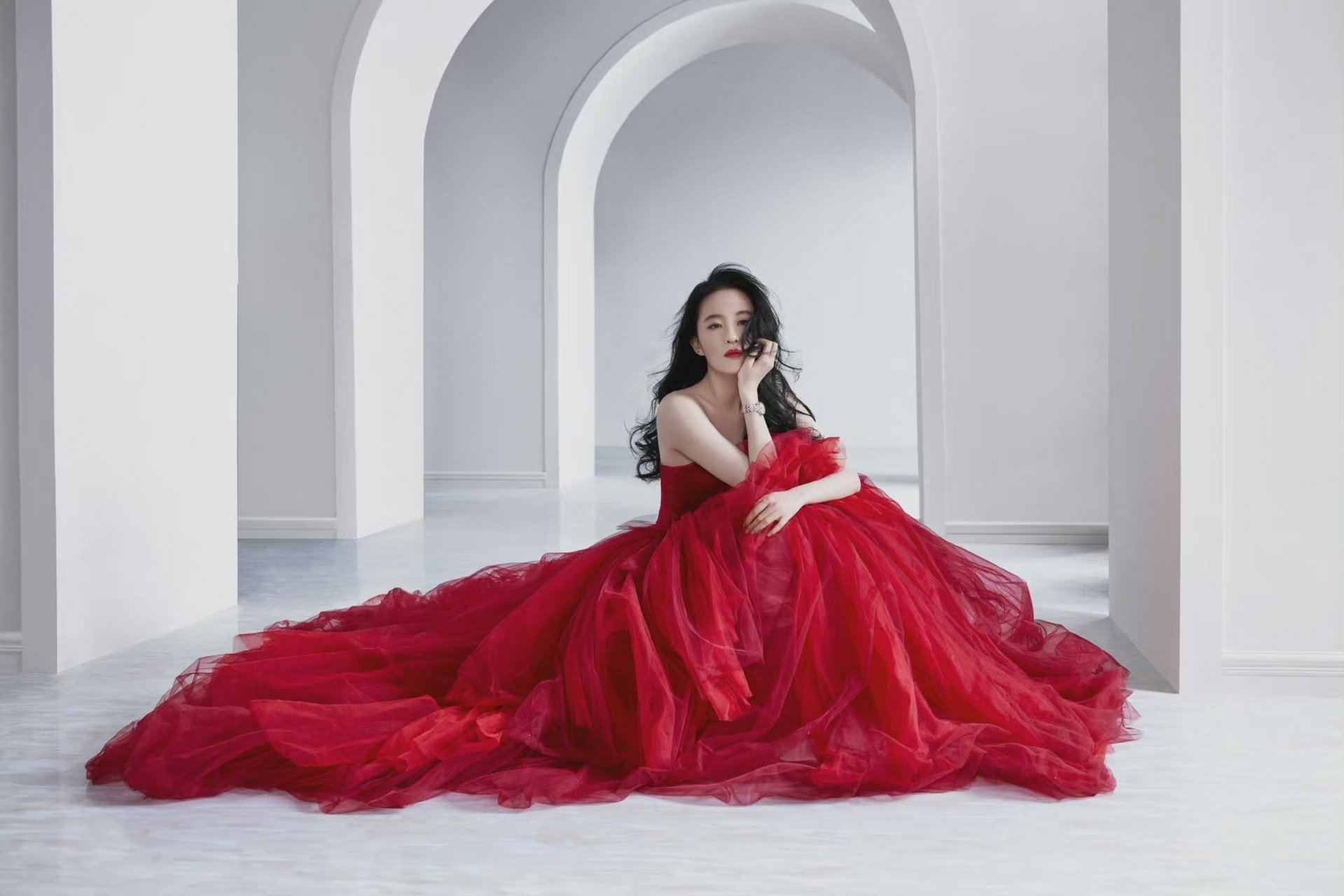 刘亦菲 红色婚纱大片 代表作品 梦华录,去有风的地方,花木兰,功夫之王