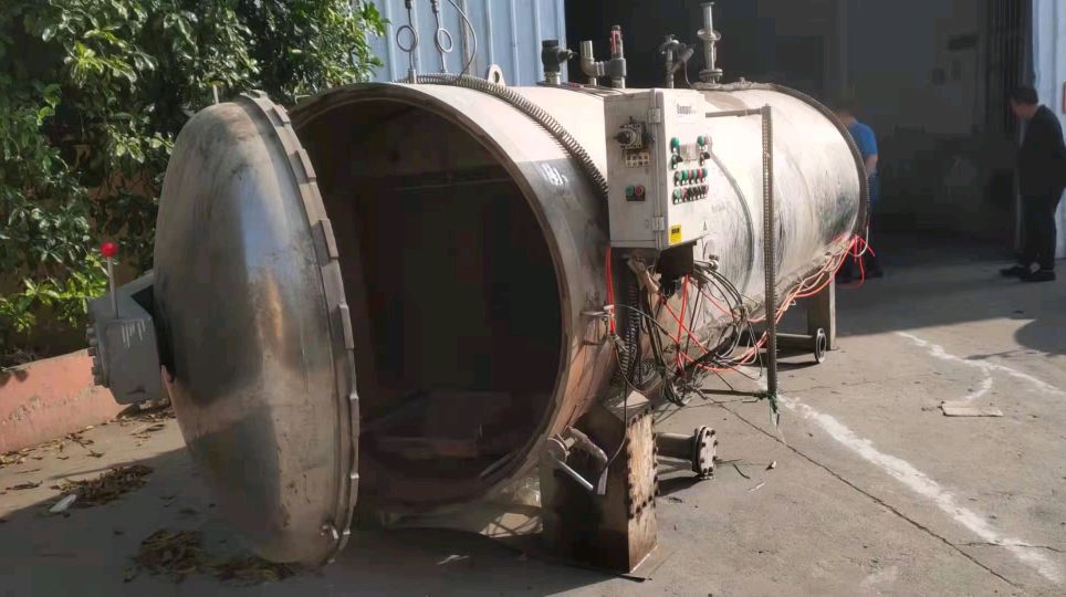 金鼎6.7立方旋转杀菌锅3台