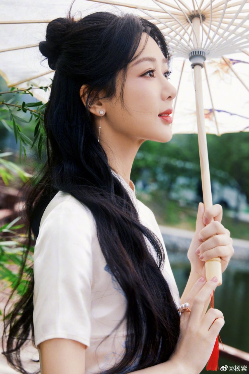 杨紫高清壁纸头像(六)[小红花]